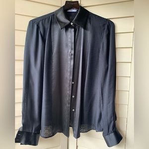 Frame 100% Silk Blouse in Black. Size M.